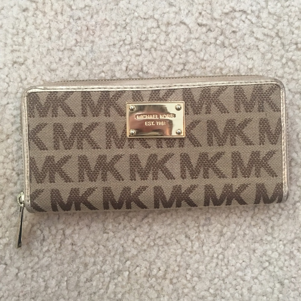 Michael Kors wallet